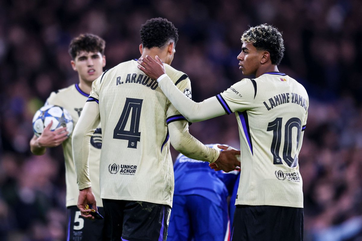 VibesFoot's tweet image. 🔴 𝗥𝗢𝗡𝗔𝗟𝗗 𝗔𝗥𝗔𝗨𝗝𝗢 𝗘𝗦𝗧 𝗣𝗥𝗢𝗙𝗢𝗡𝗗𝗘́𝗠𝗘𝗡𝗧 𝗕𝗢𝗨𝗟𝗘𝗩𝗘𝗥𝗦𝗘́ ! 😞💔

Il regrette son carton rouge contre Chelsea et se sent encore plus touché moralement que face au PSG ou à l’Inter.

🗞 @fansjavimiguel