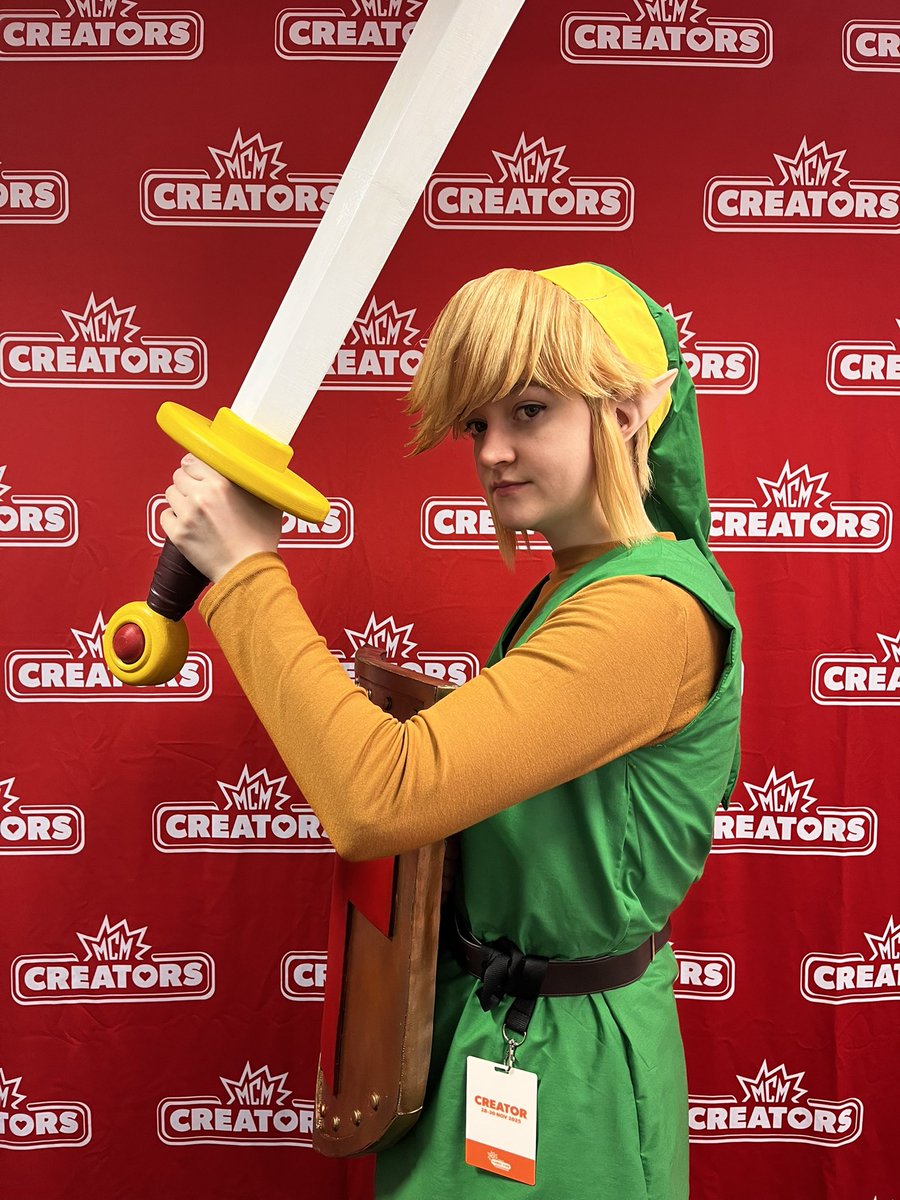 niamhnelly17's tweet image. Last day of @MCMComicCon !!