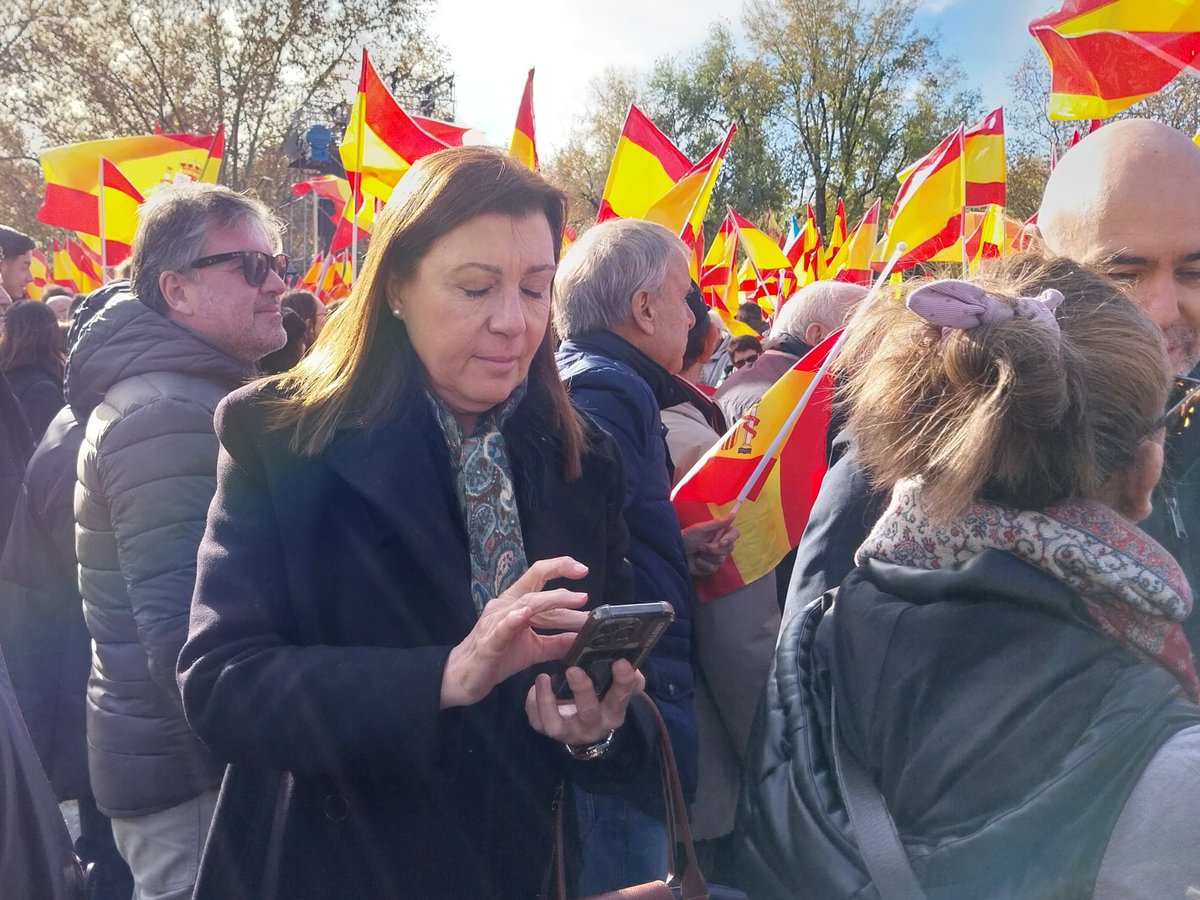 Tu si que vale, 
Ya lo he recibido!
Ánimo Cristina,  vamos, 
Tu puedes ! 
Democracia o la Mafia en España?
Vamos 💪 Ánimo!
Te mando un abrazo 🤗 💕