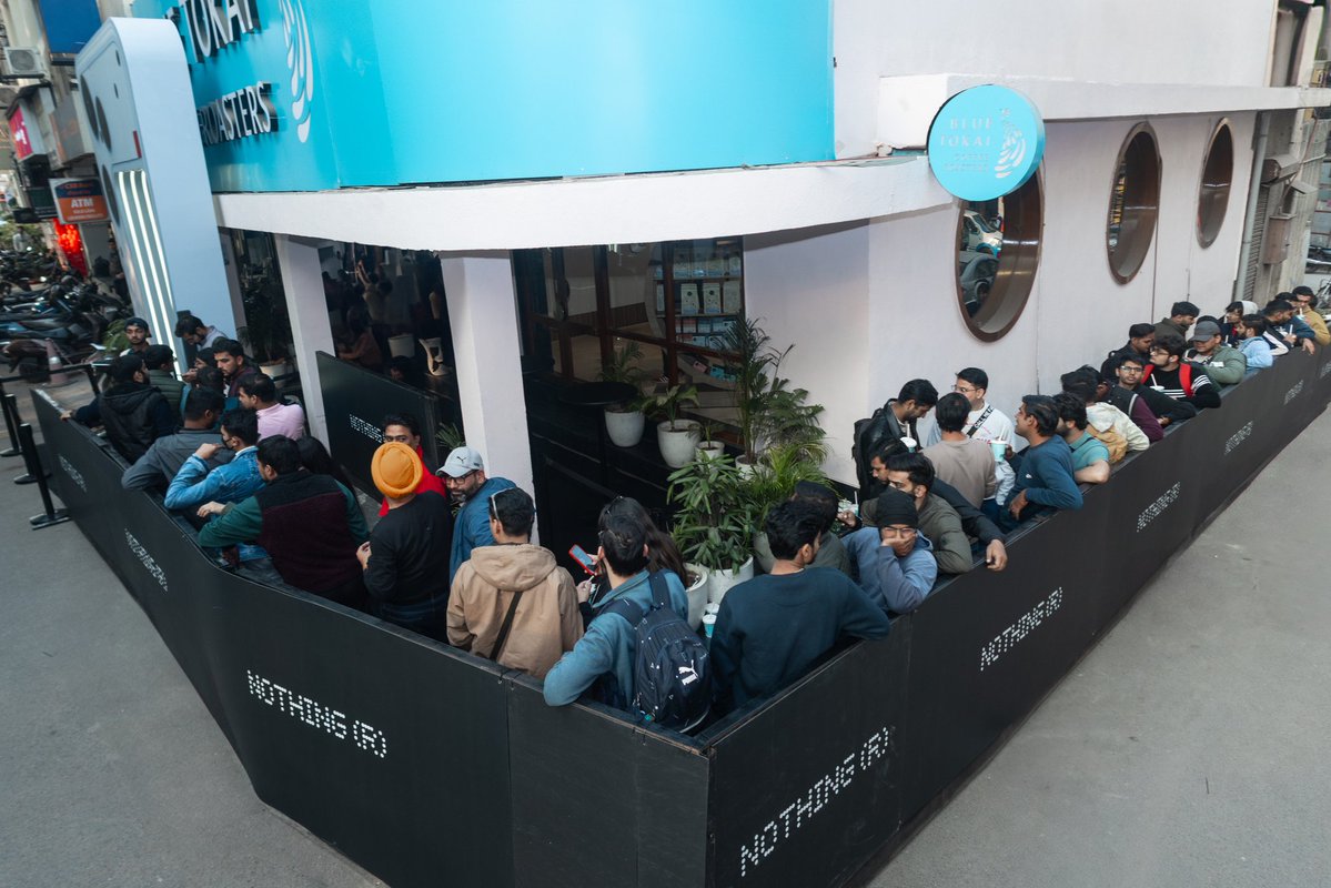nothingindia's tweet image. The Phone (3a) Lite arrived in Delhi. And the city came through to light up the day. 
This community is super special. Thank you for showing up 🫶