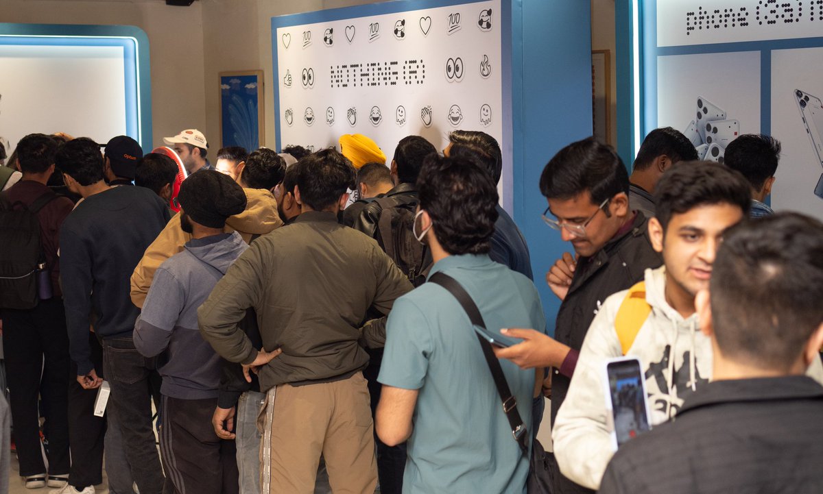 nothingindia's tweet image. The Phone (3a) Lite arrived in Delhi. And the city came through to light up the day. 
This community is super special. Thank you for showing up 🫶