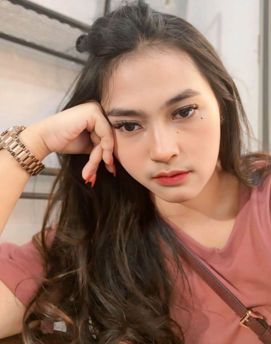 fahzarin's tweet photo. Cowo hyper yg mau ganti oli gratis bisa ke wa 😘
https://t.co/9lkjXdKgVg https://t.co/mDBxHa7gWG