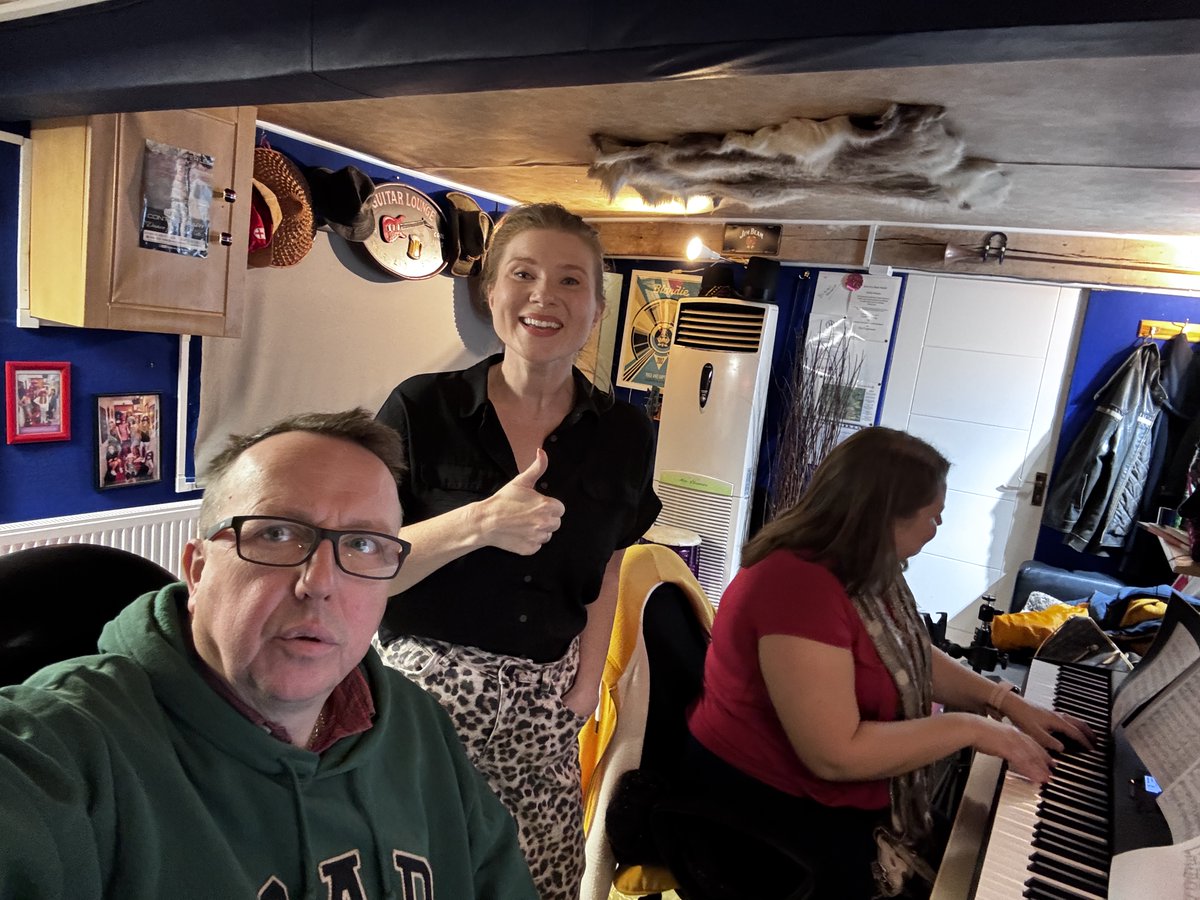 Studio update for 2025 lol. OMG I haven't posted here for a couple of years  - blame it on the Covid perhaps. Born in a Barn Studio is doing great and verymuch still open for business, I've just been avoiding SM a little for various reasons.