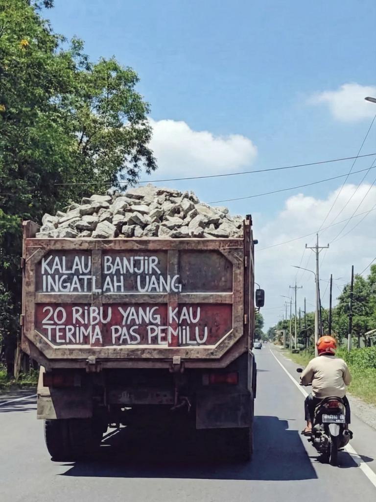 Mi9aWempy's tweet image. Uhhuukk😌.. 
.. 
..