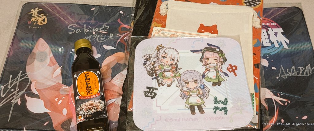 alumicoil's tweet image. #雀魂杯 西場のキャンペーンの賞品が届きました！
もこちゃん、アサピンさん、林さんのサインやったー！
ハンドタオルもかわいくていいなぁ
#さっきのもこ
#朝倉康心
#林輝幸