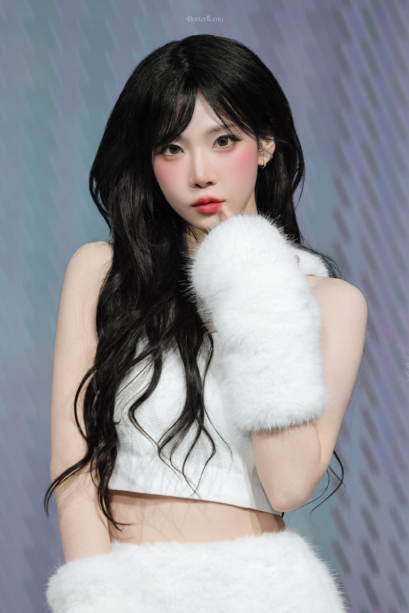 BUTTERINN's tweet image. 251130

🤍🤍🤍

#김나경 #Nakyoung 
#트리플에스 #tripleS