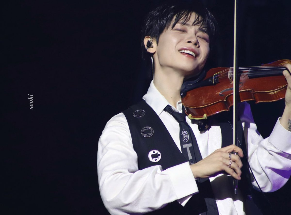 251130 루시드라인 부산 #신예찬

어쩌면 넌 날 생각하며, 사랑은 이대로 💙