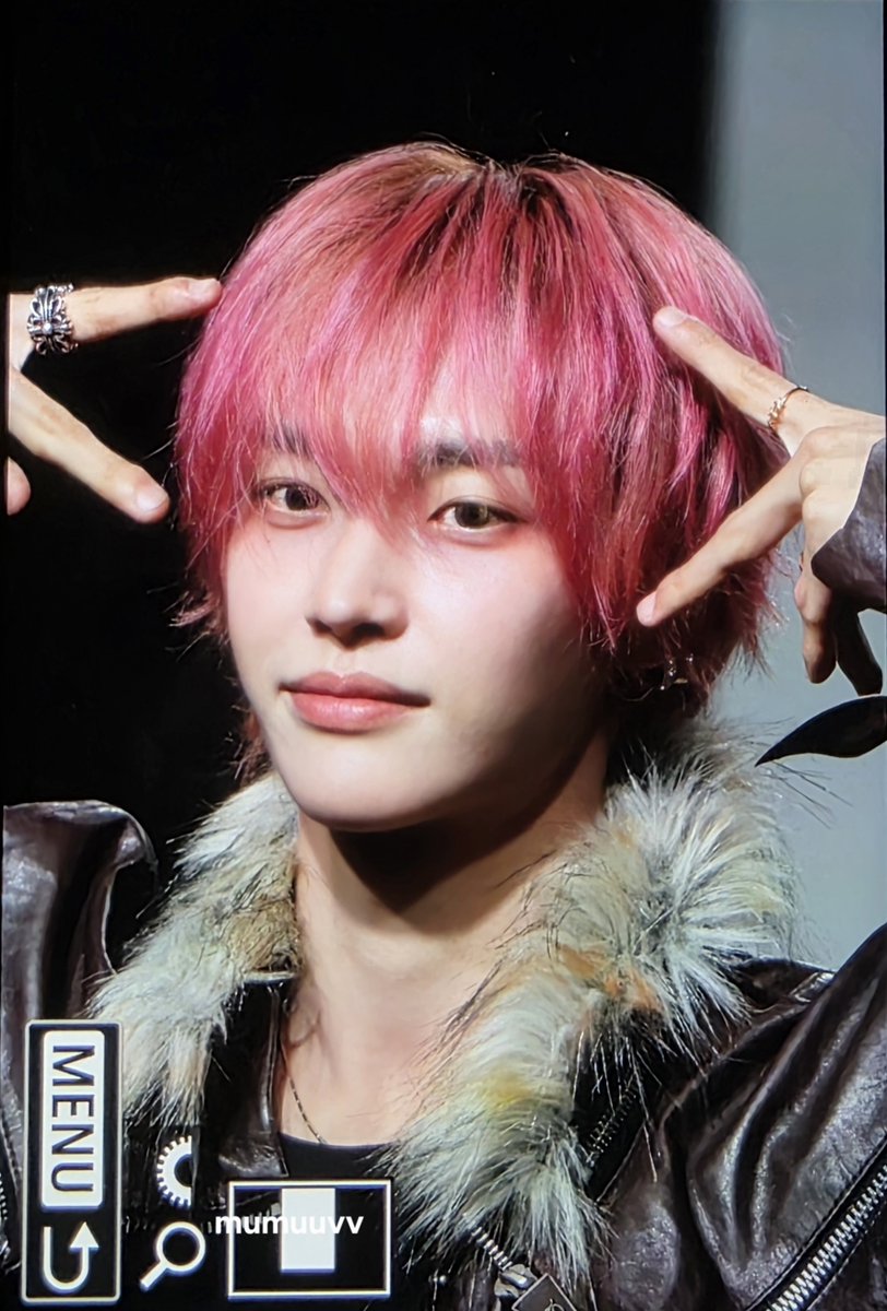 mumuuvv's tweet image. 부농머리의 신...