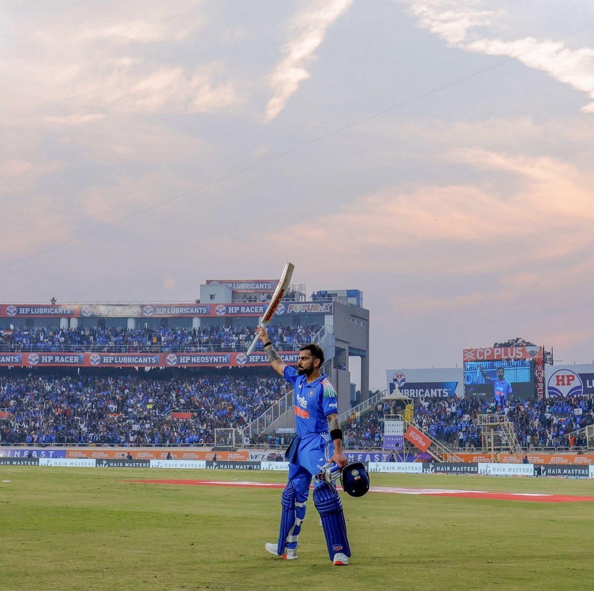 VIRAT KOHLI HEROICS IN RANCHI.