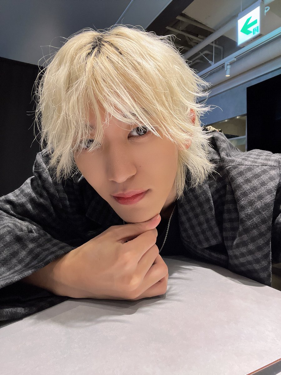 ALLIN_YUDAI's tweet photo. 11月ありがとう
12月は更にギア上げるよ⚙️
お楽しみに https://t.co/2oCXdq0cGS