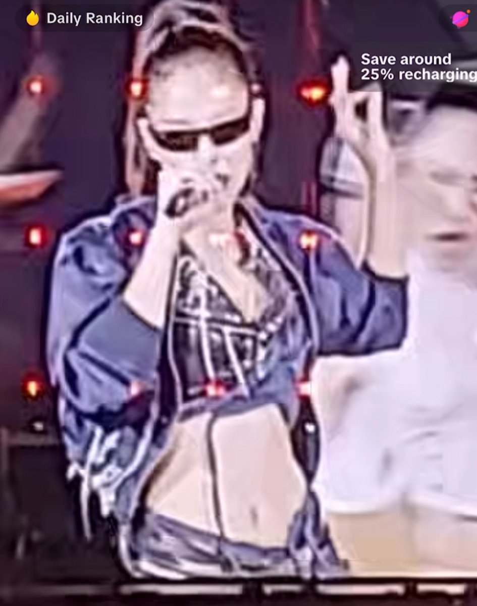 bluejnnie's tweet image. so there’s these pixels