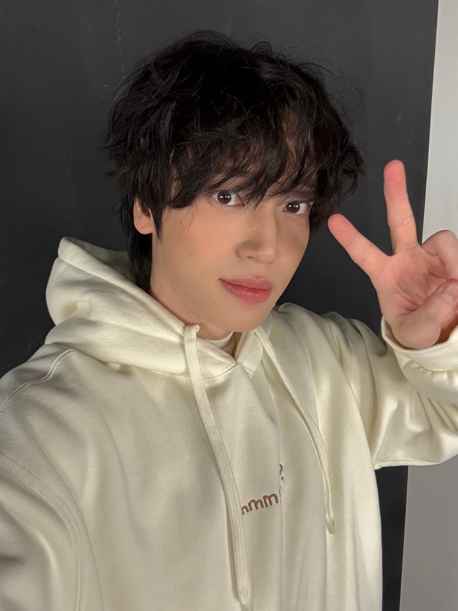 [📸] 니엘 뮤지컬 '트루스토리'

우리들의 이야기는 끝나지 않았습니다. 가까이에서 또, 멀리에서 찾아오신 
엔리스 여러분, 누구든, 단 한 분이라도 ❤️를 주신다면...!

2025. 09. 09 ~ 2025. 11. 30

#니엘 #NIEL