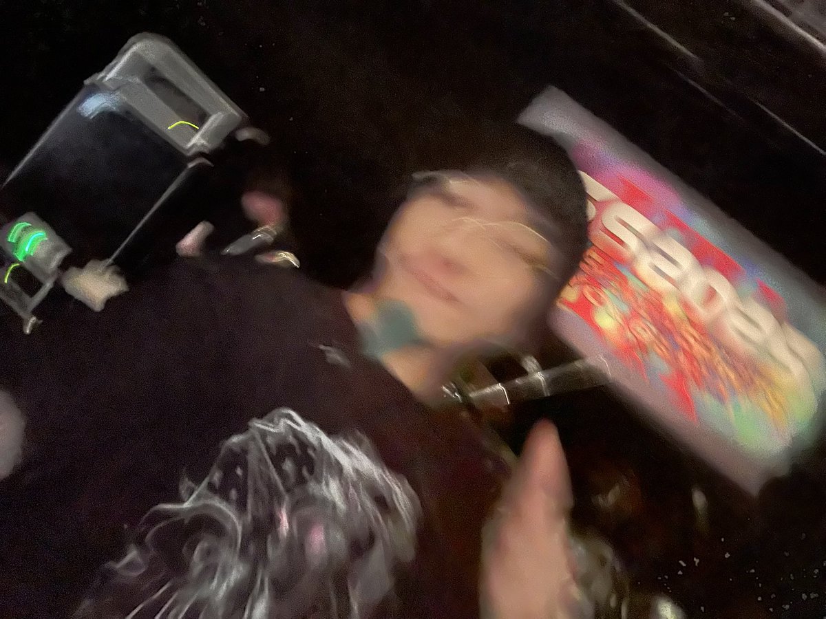 スーパー戦隊魂 XIX 2025 大阪編ありがとうございました！

やっぱり歌の持つパワーってすごいなと思います。集まった皆さんの前で『WINNER！ゴジュウジャー！』と『VIBES ×VIBES』を演奏できて嬉しかった〜！

これはリハ終えブレ私
#SSS #スーパー戦隊魂 #ゴジュウジャー