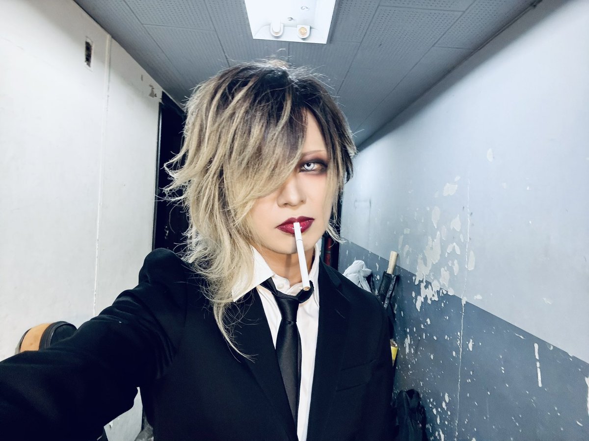 NICOLAS_SAKU's tweet photo. 新潟セミファイナル

とても幸せな気持ちになりました

RIVERSTを選んで良かったです

次は12/6,7目黒鹿鳴館

煉獄で会いましょう。 https://t.co/BJ2Xlm4wFg