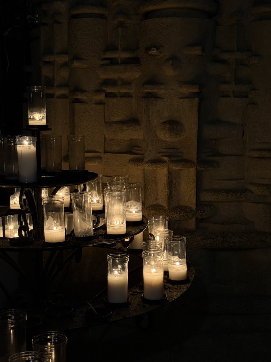 jmde99's tweet photo. Qué espectáculo de templo https://t.co/20MRRokPQM