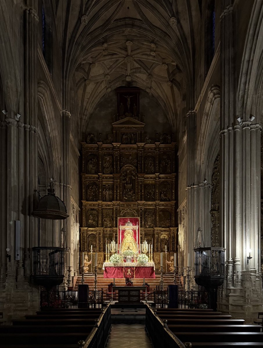 jmde99's tweet photo. Qué espectáculo de templo https://t.co/20MRRokPQM