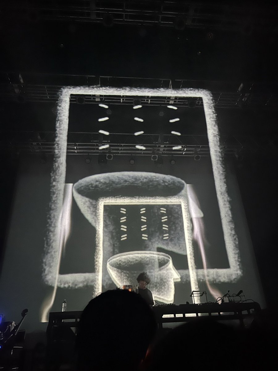 58___rnsn's tweet photo. 本当にたくさんの人に愛されとることが分かった😭客演も選曲も豪華フルコースすぎて胸いっぱい😭ライブ音声やったけん本当に目の前におる感じがした😭J本当にありがとう😭 https://t.co/NyM1L5miwV