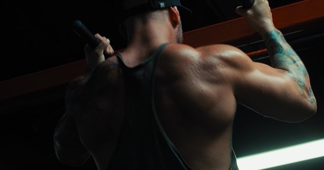 Good morning everyone. Got to sleep in late, well, late for me anyways. But it's sunday which means, Football! Yes sir! But first a workout.