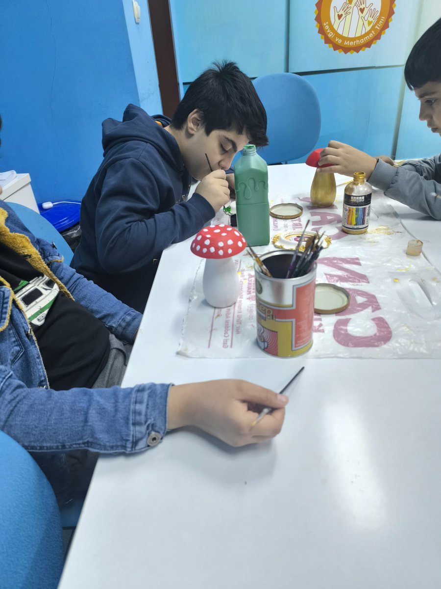 Sende hafta sonunu renkli renkli bir etkinlikle geçirmek istiyorsan, doğru adres gençlik merkezimiz.
🍄🍄‍🟫🖍️🎨🖌️🫟
 
El Sanatları atölyemizde hafta sonları düzenlediğimiz etkinliklerimize bekleriz.
#merkezimdesenvarsın