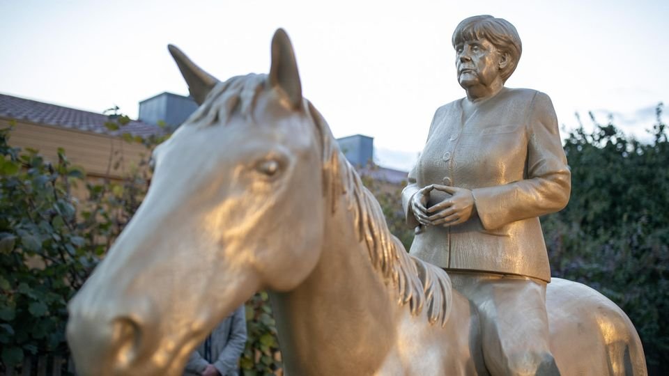 Wusstet Ihr, dass es ein Merkel-Denkmal gibt?
