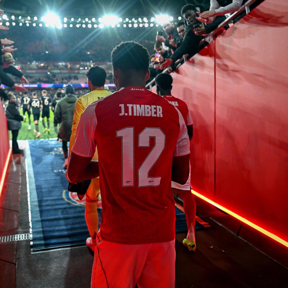 Joshua 1:5: ‘No one will be able to stand against you all the days of your life. As I was with Moses, so I will be with you; I will never leave you nor forsake you.’ ✝️