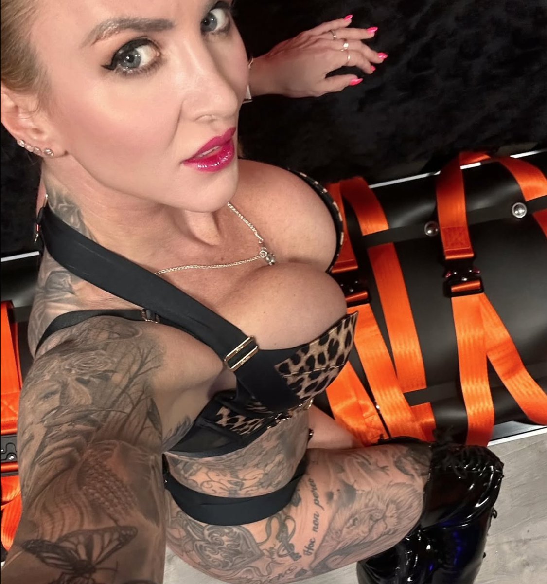 𝔼𝕟𝕗𝕖𝕥𝕥𝕖𝕣𝕖𝕕 tweet media