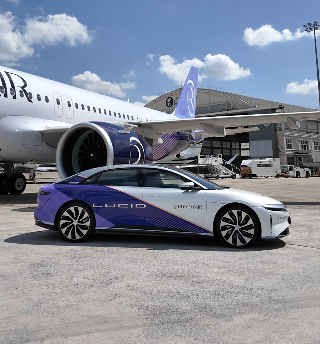 بداية المزايا الحصرية لأعضاء برنامج الولاء الخاص بطيران الرياض.. 

شراكة جديدة بين برنامج الولاء "سفير" مع تطبيق أوبر، بموجبها سيحصل حاملي عضوية المؤسس على عضوية Uber One مجانًا.

تستمر صلاحية العضوية لمدة 6 أشهر، وتقدم استرداد نقدي 10% وعدد من المزايا الحصرية داخل تطبيق أوبر.