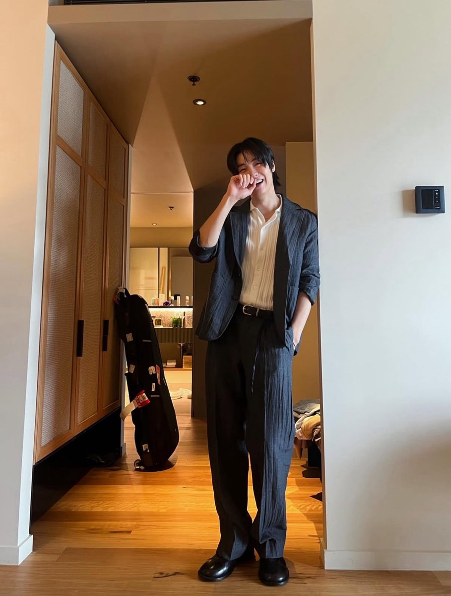 이 사진에서 벗어날 수가 없어 …… ㅠ… 협아…