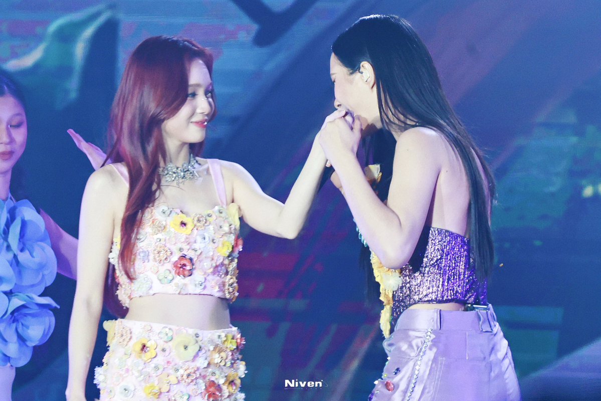 mlurminesun's tweet image. หรือว่าสิ่งนี้คือ AI วะ ไหนคลิปปปป !?

MILKLOVE FLORAL SMILE
#BBFanFestinMacau
#มิ้ลค์เลิฟ #MilkLove