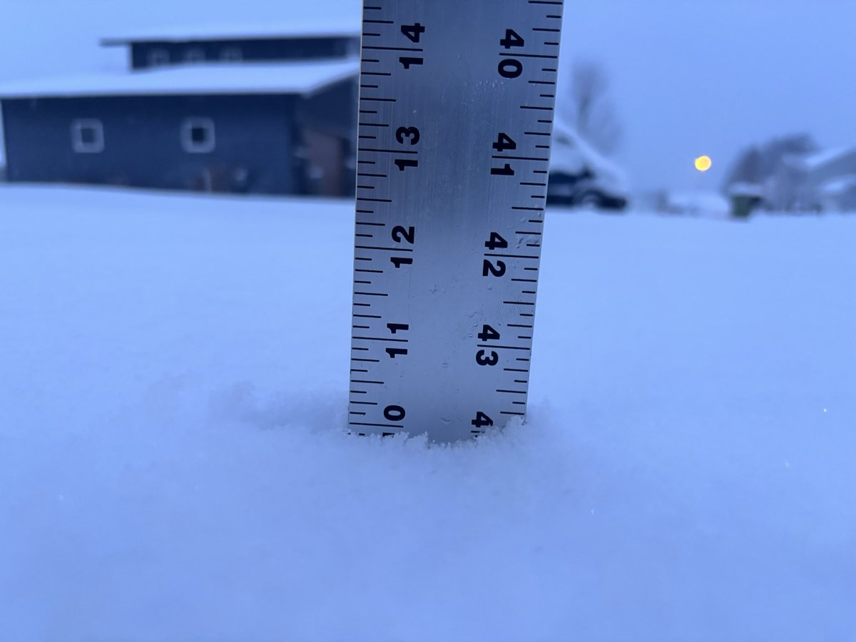 7:39 am. 10” on the ground in Wyoming panhandle,  just north of Wilson &amp; M-6. <a href="/ellenbacca/">Ellen Bacca</a> <a href="/MiStormChasers/">Michigan Storm Chasers</a> <a href="/NWSGrandRapids/">NWS Grand Rapids</a>