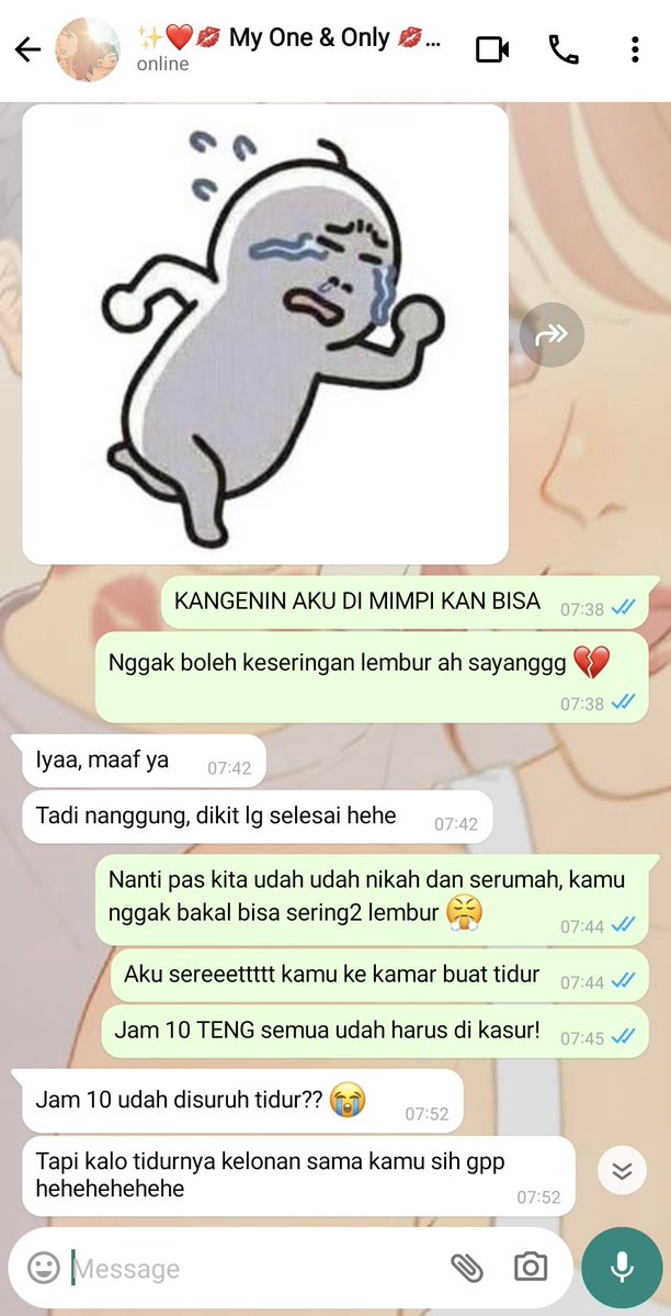 kumenyimaksaja's tweet image. cw: couple in their 30s acting like remaja bulol 🙏🏽