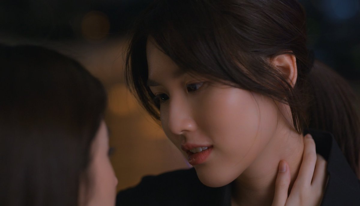 ดาราสาวสุดฮ๊อต และ โฮสตัวท๊อป
จะอันตรายต่อใจขนาดไหนกัน 🫣

🍷 Dangerous Love The Series - รักอันตราย

☆ เกรซ พิมพ์ลภัทร
☆ โยโกะ อาภัสรา

พบกัน 2026 นี้ ❣️

#GraceYoko
#GracePimlapat #YokoApasra
#DangerousLoveTheSeries #รักอันตราย
#NineStarStudios