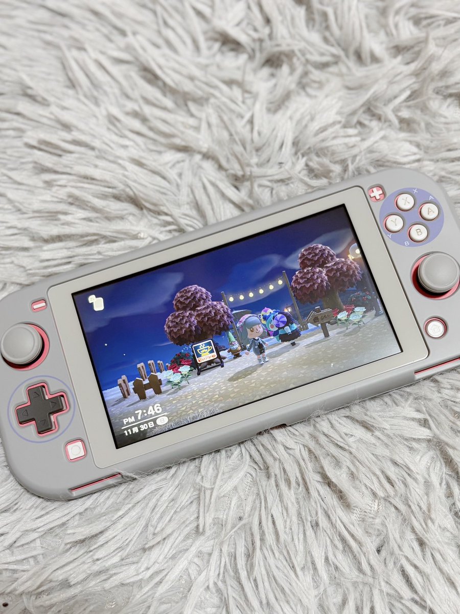 milkteaweb2's tweet photo. GLAYSwitchにしてみた🤍ྀི

 #日常垢
 #SwitchLight
 #あつ森 https://t.co/r6CCZDWNT1