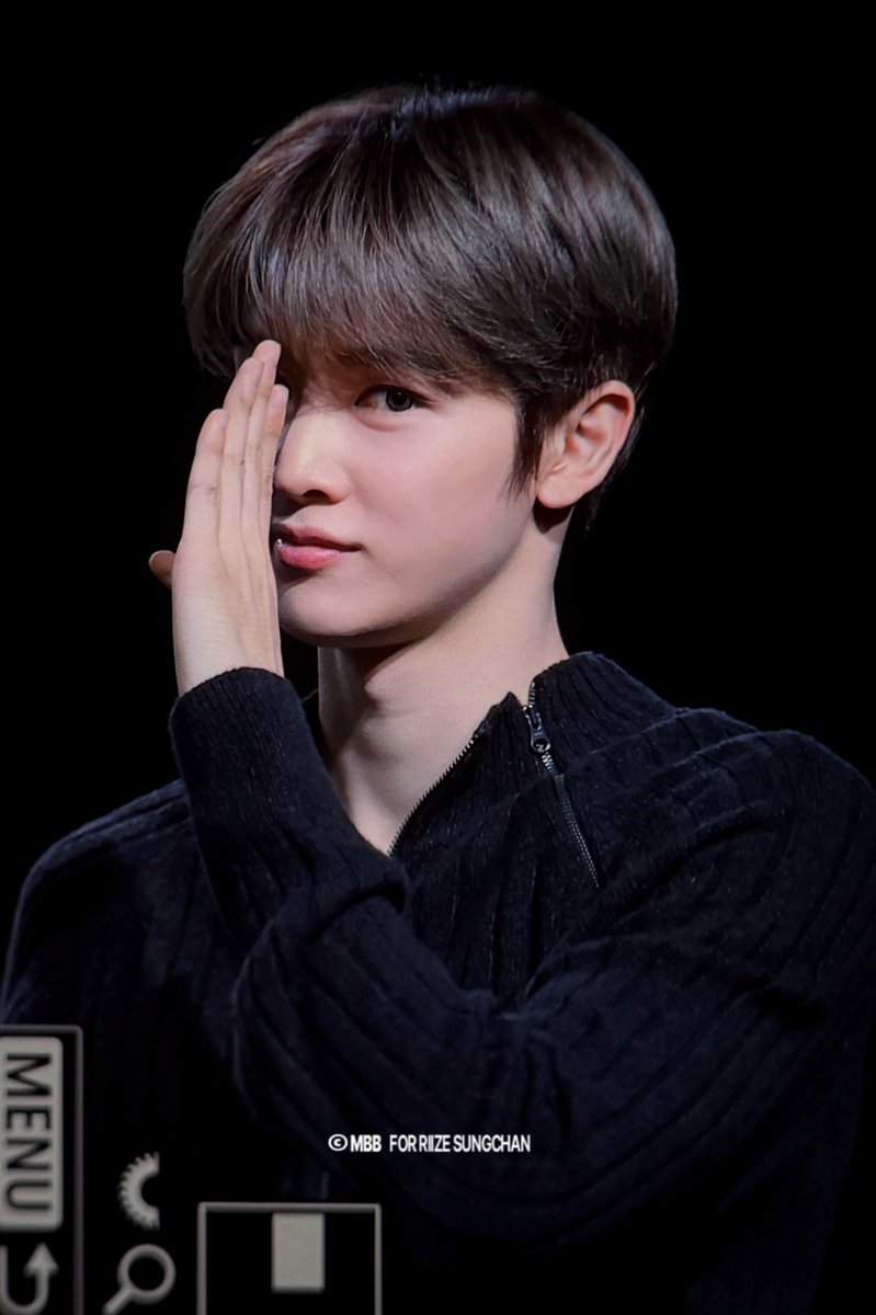 MBB_913's tweet image. 251130 위버스 팬싸 

#성찬 #SUNGCHAN #ソンチャン 
#RIIZE #라이즈