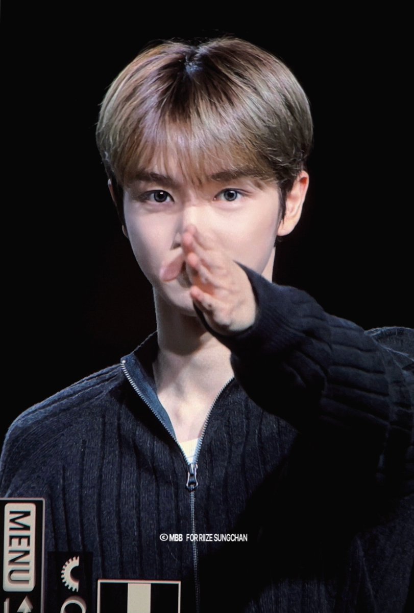 MBB_913's tweet image. 251130 위버스 팬싸 

#성찬 #SUNGCHAN #ソンチャン 
#RIIZE #라이즈