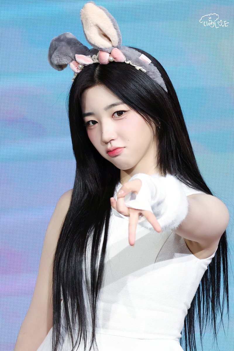 cloudyl0ve's tweet image. 251130 팬싸
여신 등장♡

#tripleS #트리플에스 #박소현 
#소현 #SoHyun #トリプルS