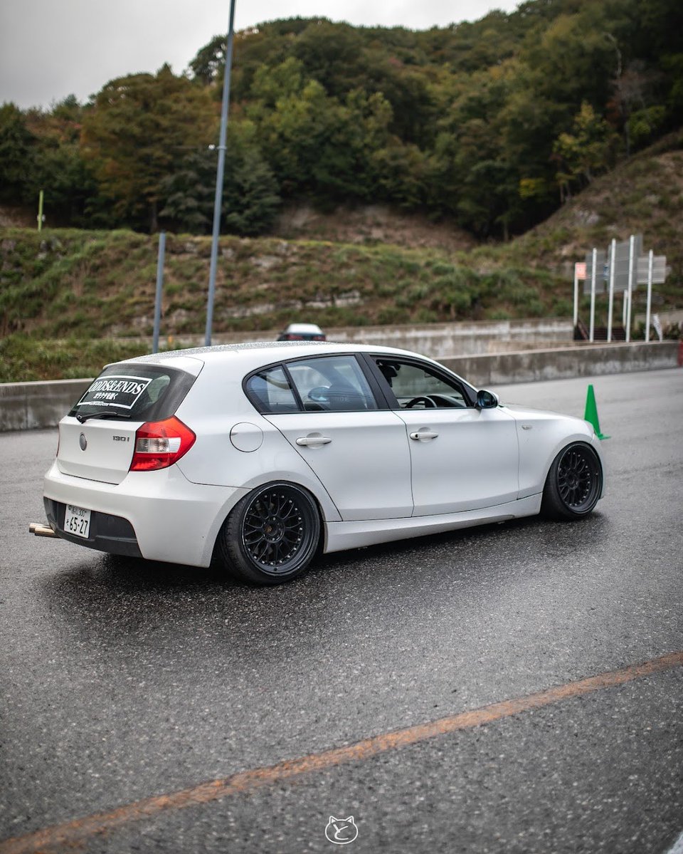 cam_odds's tweet image. 買ったばっかやけど良い話しが来たんで
e87 130i 6mt
売ります🙌
車検10月に取ったばかりでほぼ2年
デュアルマフラー、車高調、デフロック
不具合無し
即ドリ
込み込み45万円で

NA直6で260馬力あるんで普通に戦えますよ

邪魔ではよ売りたいんで良かったらお願いします🙏