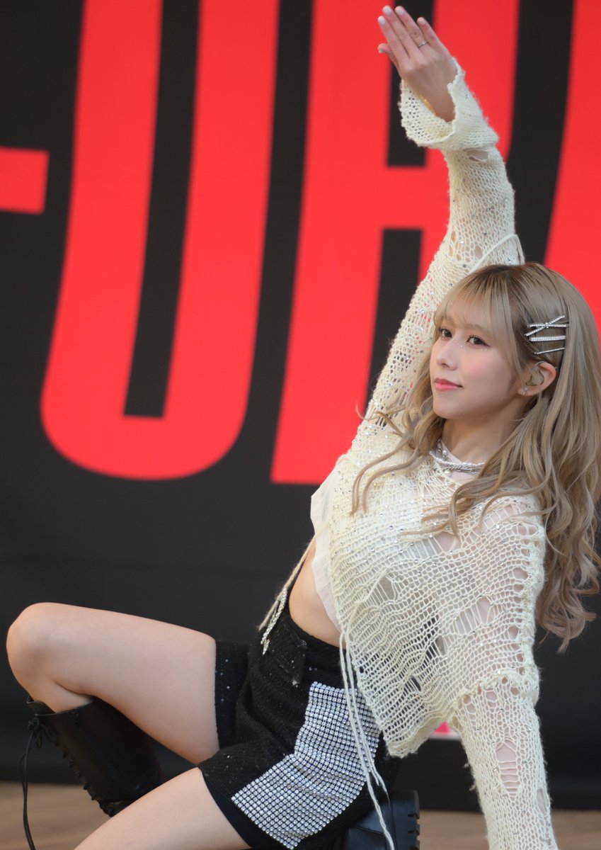 naoLeningrad's tweet image. SPINをTikTokにアップしました 
カッコいい萌花ちゃんをどうぞ 

ところでSPINってどこで切るのか難しいね  

25年11月30日@ ららぽーと横浜
#AMEFURASSHI #MTA2 #SPIN
#鈴木萌花 #毎日もえちん #もえからーず

元動画はこちら
tiktok.com/@naoleningrad/…