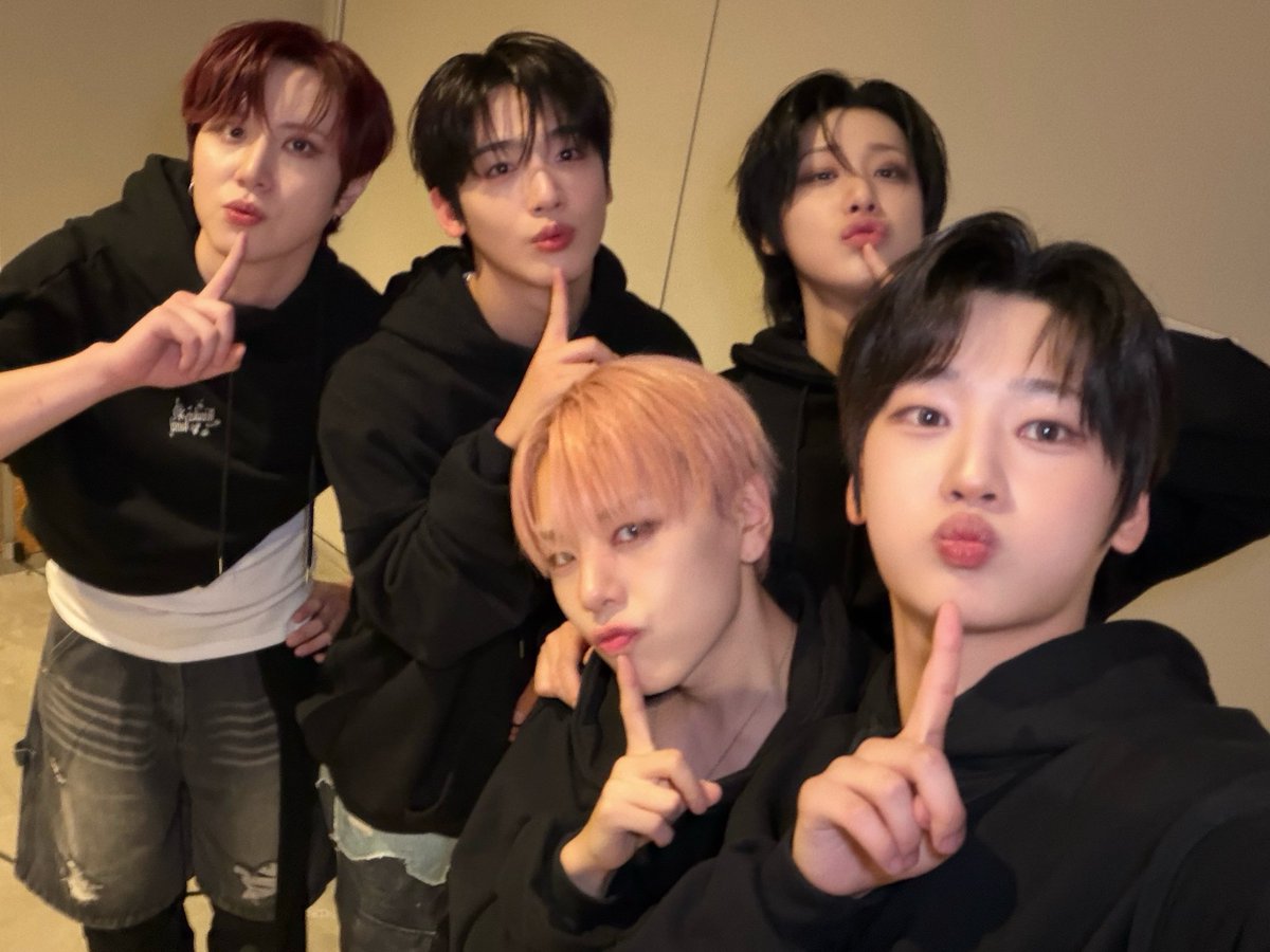 wei ウィアイ 日本オンラインサイン会 デヒョン 直筆サイン wei ウィアイ 日本オンラインサイン会 デヒョン 直筆サイン WEi JAPAN