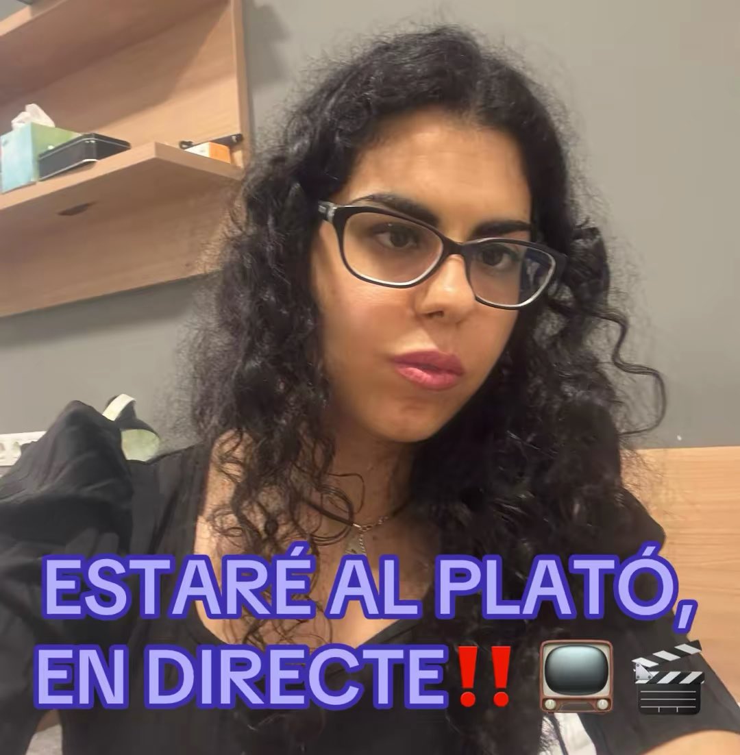 Hi ha moltes realitats injustes però si una cosa he après amb els anys, és q MALGRAT TENIR DISCAPACITAT IRREVERSIBLE EL MILLOR QUE PUC FER ÉS SOMRIURE-LI A LA VIDA😁Recordeu q dimecres a les 11:30 m’entrevisten a la 2cat des del programa El Segon Cafè☕️i que LA PODREU RECUPERAR💚