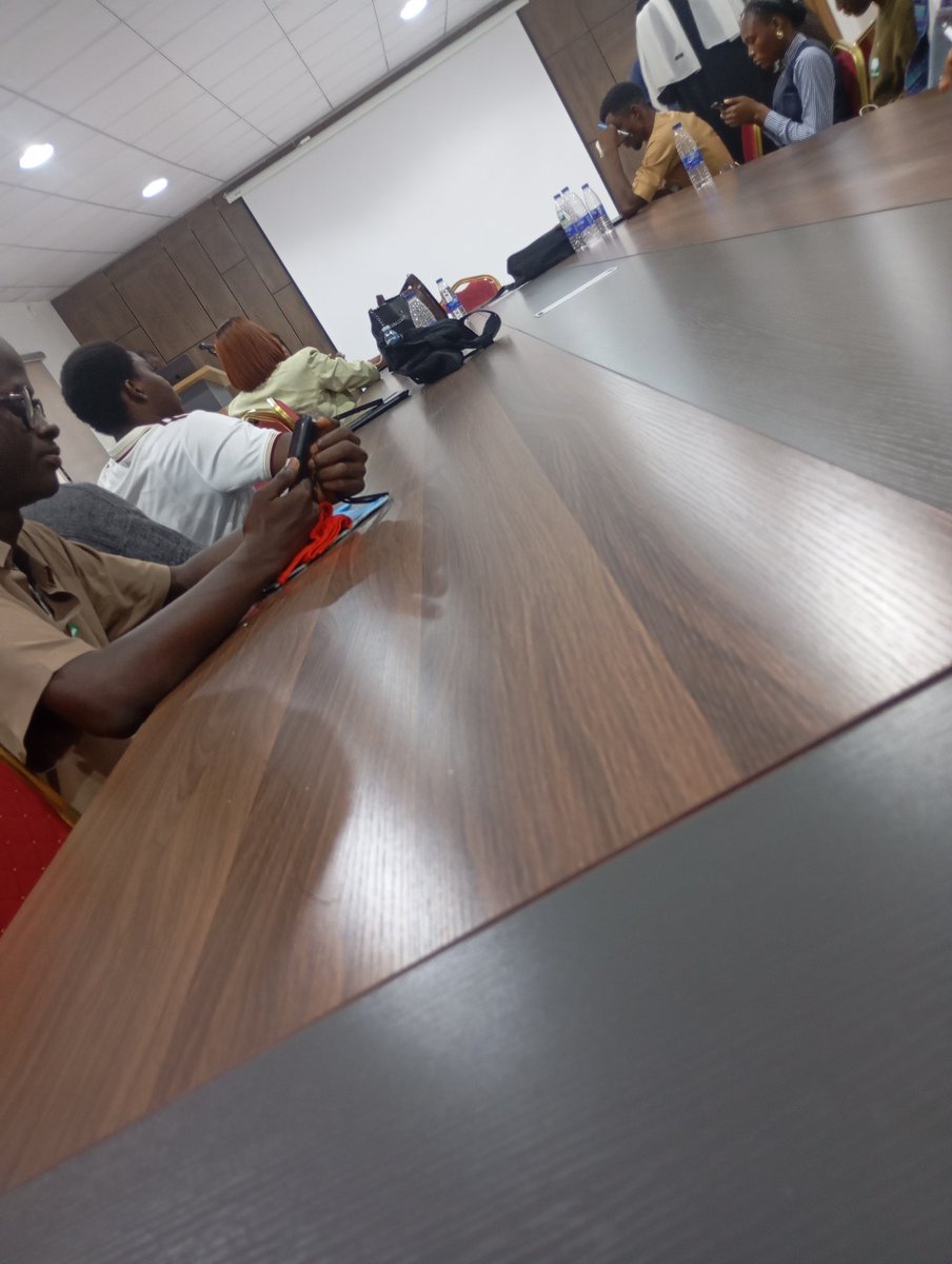 iamfavour3's tweet image. About DevFest Abuja. @gdgabuja

Had a wonderful time yesterday. 

I met PMs and QAs telling me how developers stressed them, it was so funny hearing their experiences but developers let&apos;s do better please 😂

I met my guy @OlawoyeElisha 
#DevFestAbuja