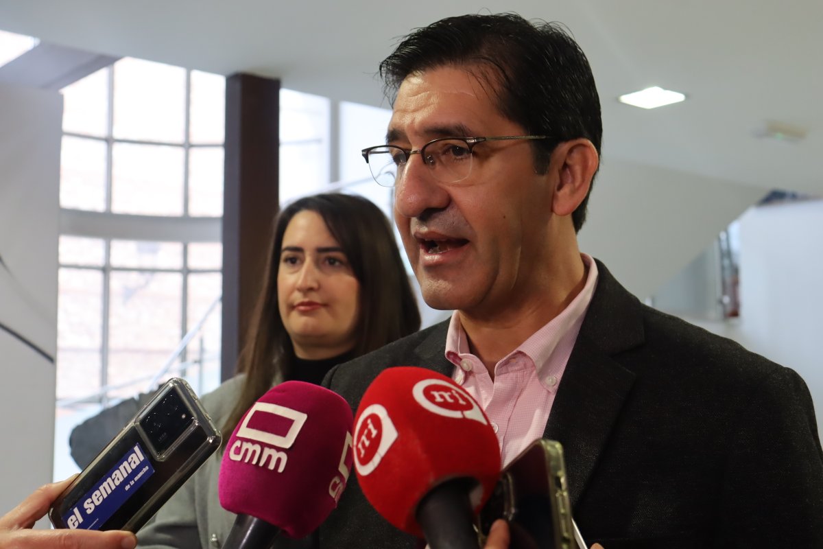 🗣️<a href="/JoseleCaballero/">José Manuel Caballero Serrano</a> destaca que #CLM es el mejor ejemplo de transparencia, lo que ha permitido al PSOE llevar 10 años al frente del Gobierno y contar con la confianza de la ciudadanía, y critica la hipocresía del PP.  👉pscm-psoe.com/noticias/2025-…