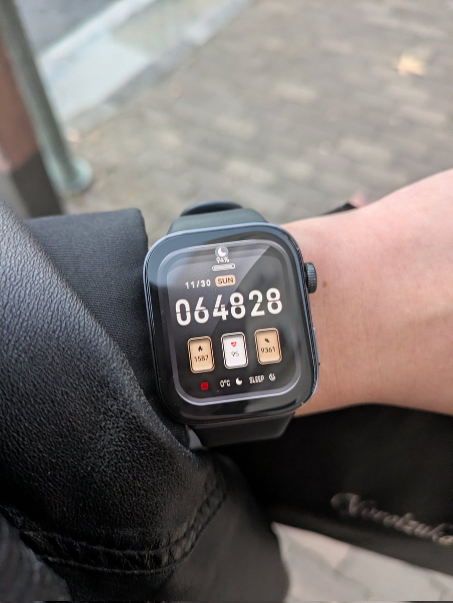 また年齢を重ねた私の初女装はこちらのイベントでした✨
21時過ぎにINして、呑んだり喋ったりペンライト振ったりしてたら、気付けば6:30⋯😇
おかげで今日は1日ダウンしてたけど、最高に楽しい誕生日でした！
お祝いしてくれた皆さん！
ありがとうございます！🥰