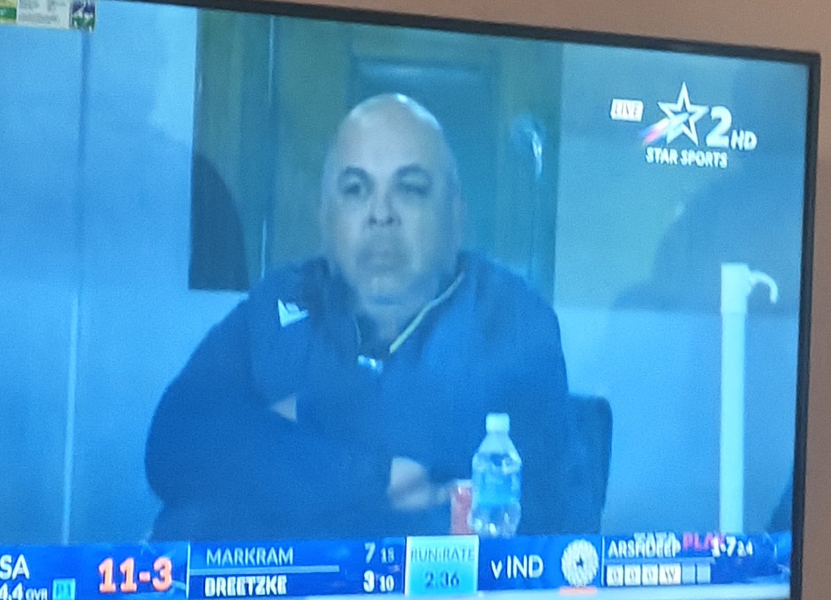 PRATIKBULANI555's tweet image. Grovel my foot!

Beat them hard!

Hit them where it hurts the most!

#INDvsSA #arshdeep #harshitrana