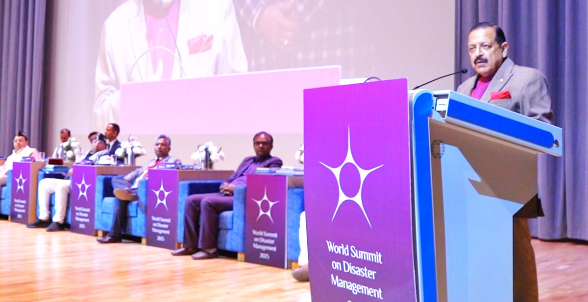 DrJitendraSingh's tweet image. Address at &quot;World Summit on Disaster Management&quot; #Dehradun:

&quot;Uttarakhand possibly a natural and appropriate venue for a global discussion on disaster resilience, given its recent calamity experiences, geographical sensitivities, and Himalayan ecosystem.

Government of India has…