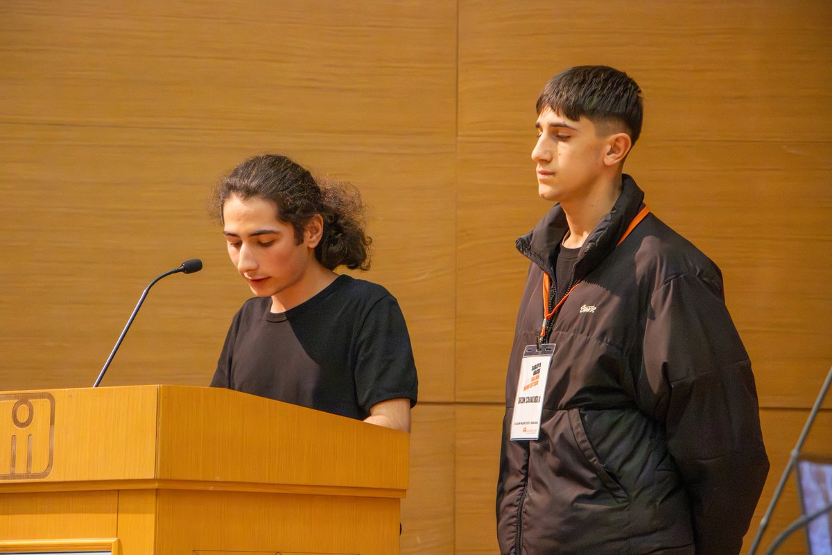 Saraya Karşı Halkın Manifestosu Buluşması'nın ikinci oturumu  çeşitli mücadele alanlardan sunumlarla devam ediyor:

Gençlik hareketi yeniden yükselirken "Devrimci Gençlik" mücadelesi, geleceksizleştirmeye karşı liselilerin mücadelesi, sınıf mücadelesinde emekliler ve sermayeye