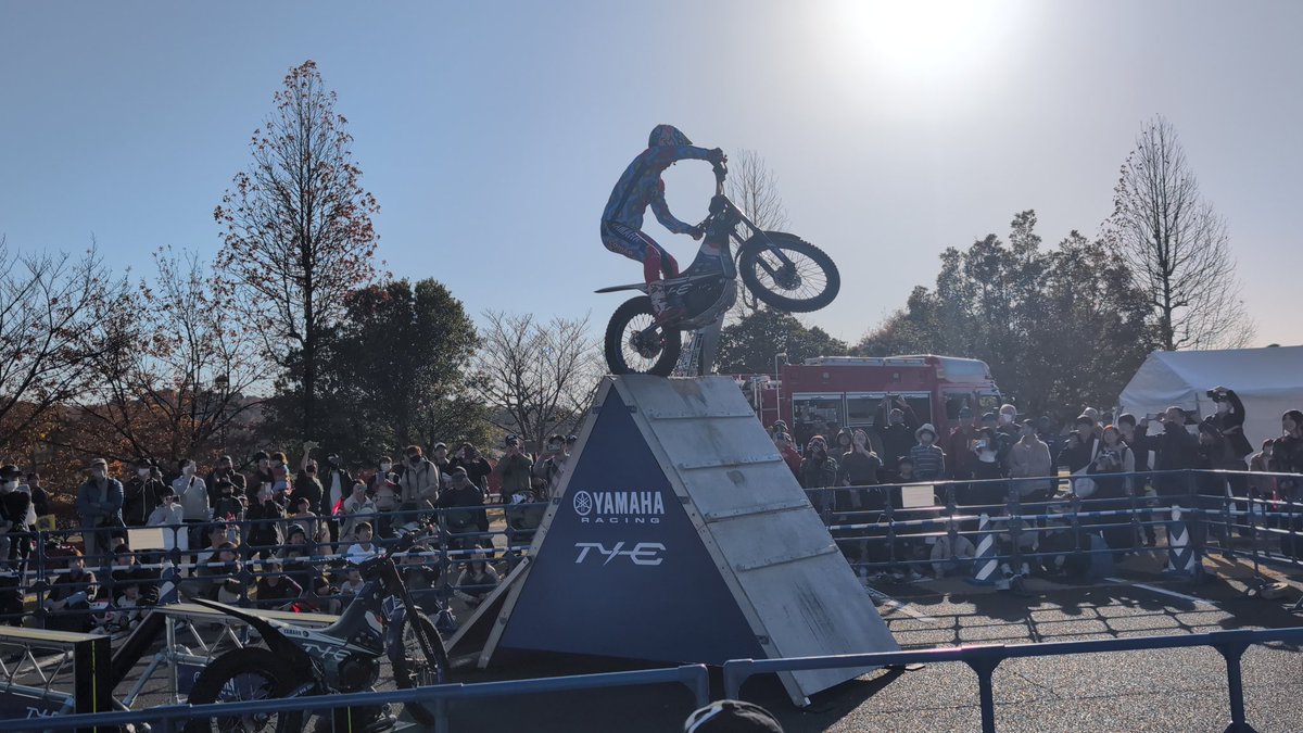 garagen_nims's tweet image. 今日は最後に二輪も楽しめた( ´艸`)
シリーズチャンピオン #黒山健一 @ken1kuroyama 選手
シリーズ2位 #氏川政哉 @ujikawa12171 選手
によ #電動トライアルバイク デモンストレーション
2人の掛け合いは楽しかった( ´艸`)
今から来年の開幕戦岡崎が楽しみです

@yamaha_bike 
 #トライアル