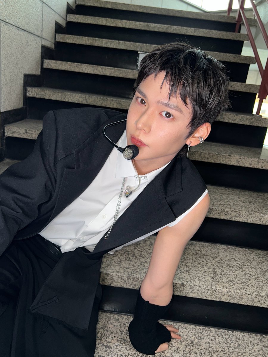 RIIZE_official's tweet image. 오랜만에 저희가 fame으로 인기가요에 돌아왔습니다 ~ 
여태까지 안 해본 스타일의 곡이라 색다른 라이즈의 모습인 거 같은데 많이 좋아해주셨으면 좋겠습니다
앞으로의 활동도 많이 응원해주세요 감사합니다 !

#RIIZE #라이즈
#EUNSEOK #은석 
#RISEandREALIZE
#Fame #RIIZE_Fame