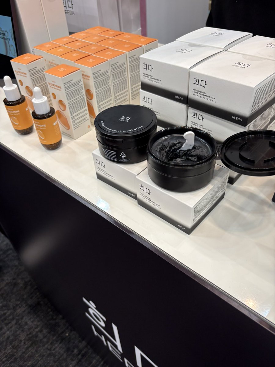 Jasmine_cosme25's tweet image. 遅くなってしまったけど
11月に行ったreverb🤍
中でもHEEDAは、Amazon USAランキングでも上位に入っていると言うクレンジングバームが気になりました🤍

イベントは終わってしまったけど、来年も開催予定みたいだよ〜🤍

#reverb #レバーブ #ポップアップ #ポップアップストア