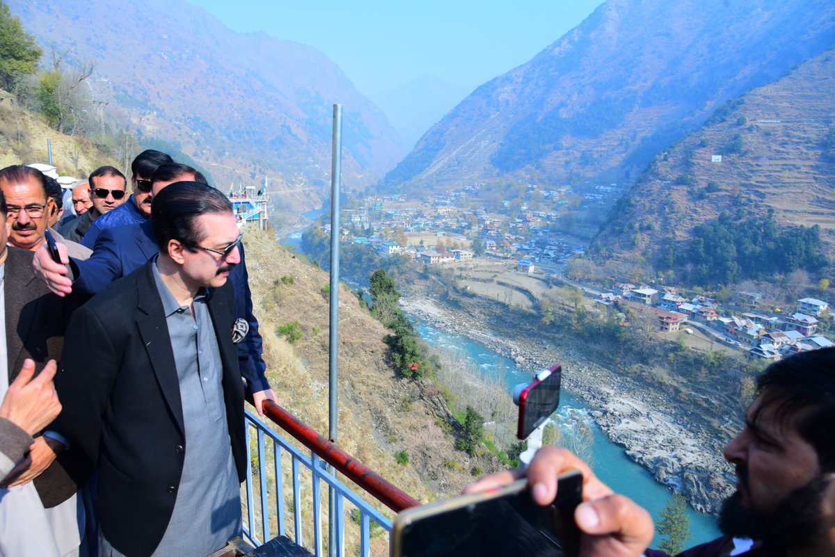 TariqNaqash's tweet photo. #AJK Prime Minister Raja Faisal Mumtaz Rathore looks towards the famous town of #Titwal in #Indian-occupied #Kashmir on the left bank the River #Neelum from the rooftop of a bistro in #Chilyana village of #NeelumValley on Saturday. https://t.co/aXKf1TB44o